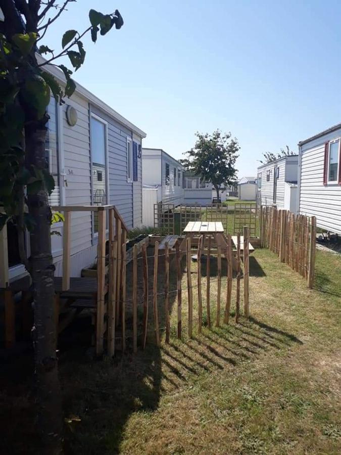 Stacaravan 4Pers In Bredene Met Eigen Tuintje 2449 Dış mekan fotoğraf