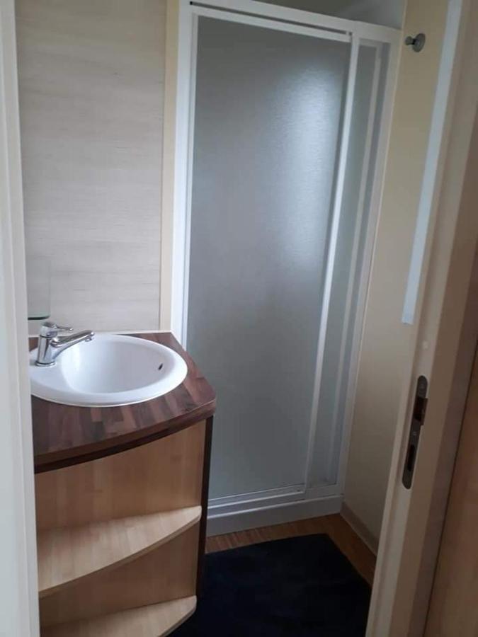 Stacaravan 4Pers In Bredene Met Eigen Tuintje 2449 Dış mekan fotoğraf