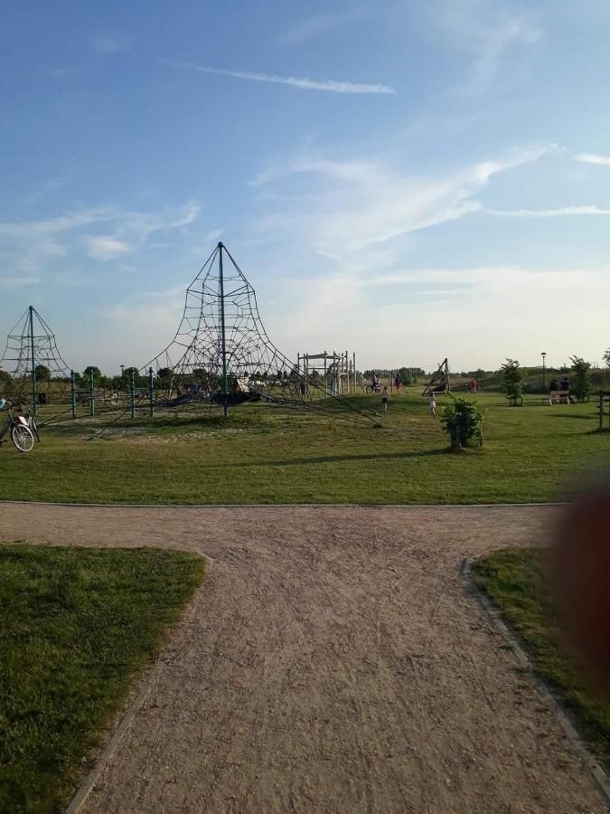 Stacaravan 4Pers In Bredene Met Eigen Tuintje 2449 Dış mekan fotoğraf